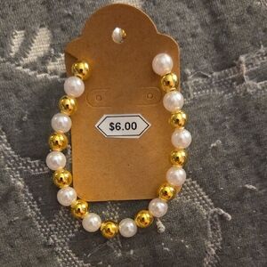 Elegant Gold and White Beaded Bracelet